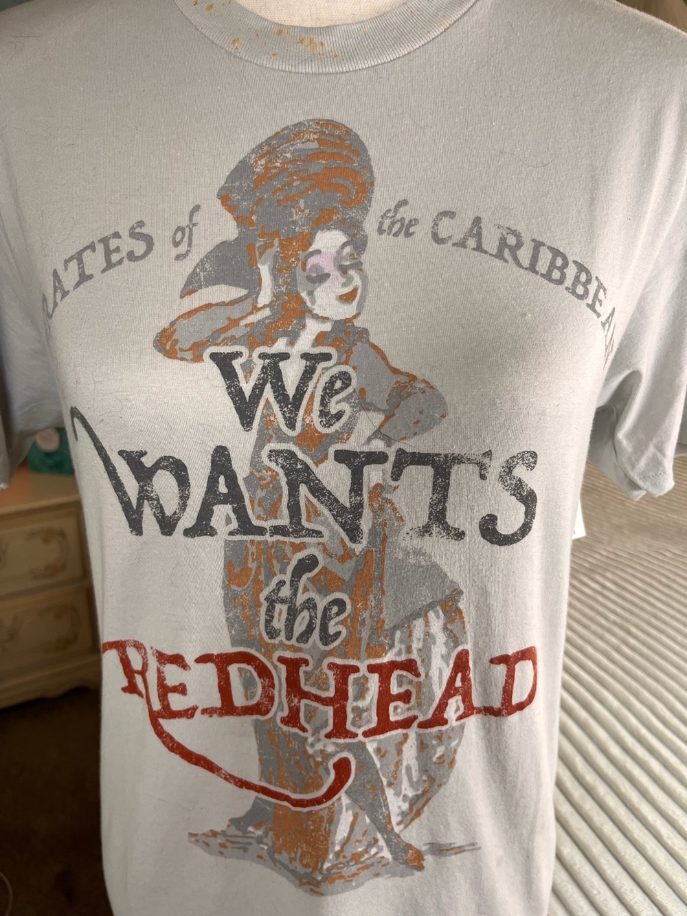 Disney Hanes Grey Graphic Pirates of the Caribbean Redhead T-Shirt Size Small